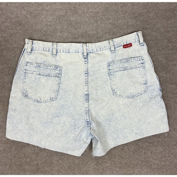 VTG WRANGLER Hi Rise Denim Mom Jean Shorts Women Size 38 Light Wash 80s 90s - Picture 2 of 7